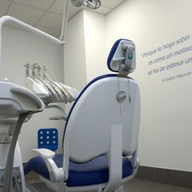 Clínica Dental Eva María Millan Prado silla para paciente
